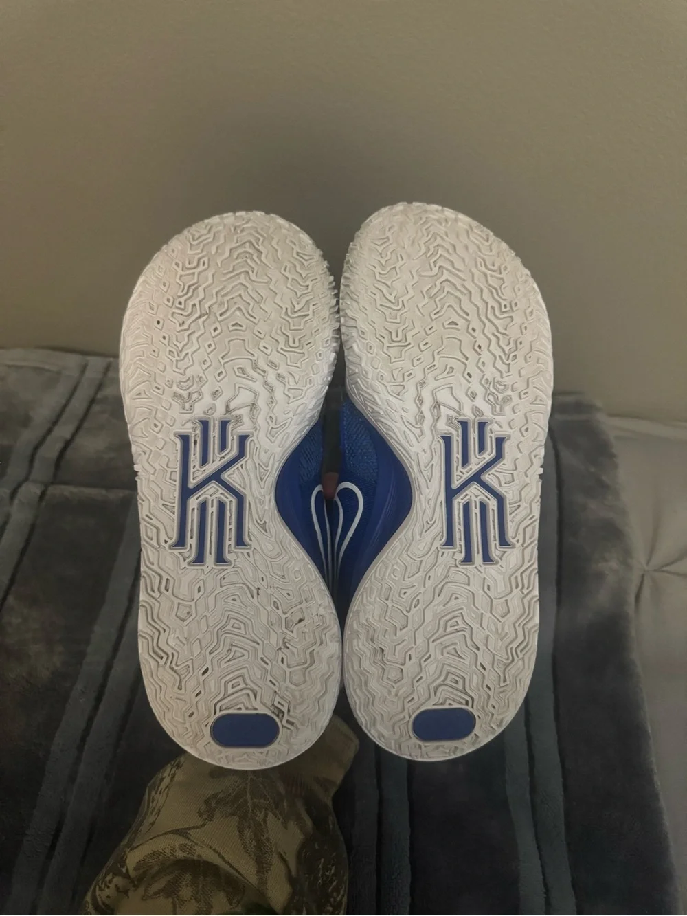 Nike mens kyries